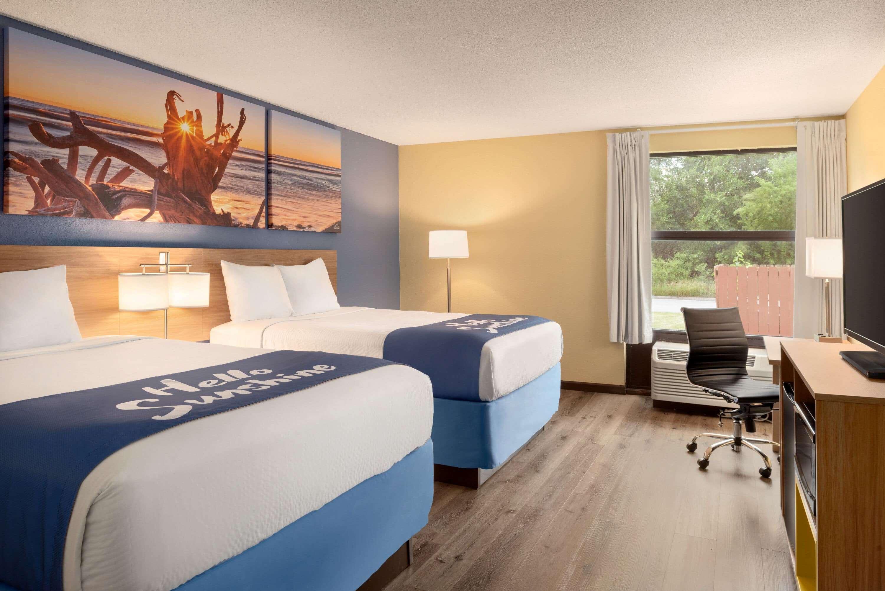 Days Inn & Suites By Wyndham Мерилвил Екстериор снимка